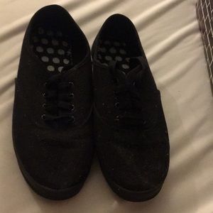 Skippy Black lace up sneaker